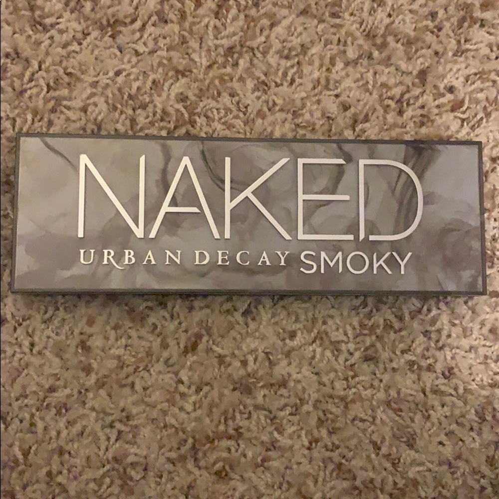 Urban decay naked smoky palette
